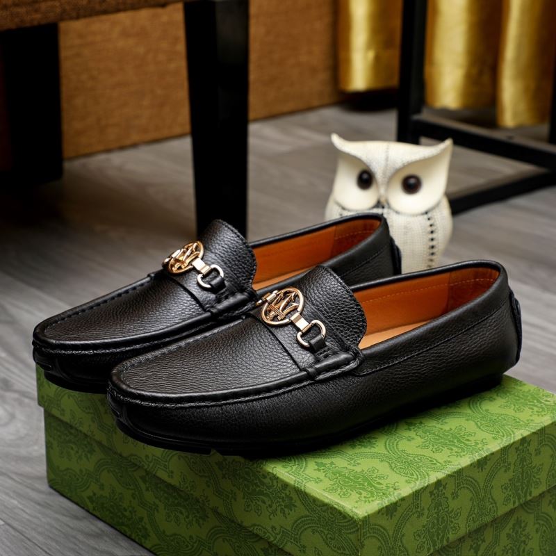 G*u*i leather shoes